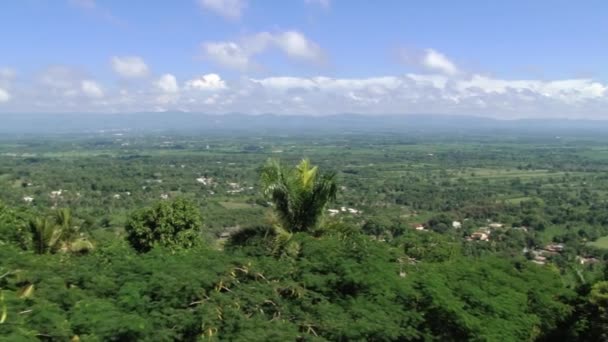 Met het oog op de vallei van Cibao in Santo Cerro, Dominicaanse Republiek. — Stockvideo