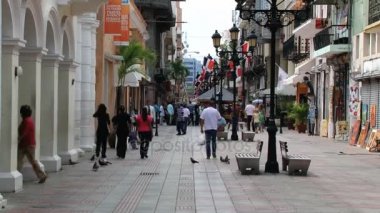Yayalara Santo Domingo, Dominik Cumhuriyeti için insanlar yürümek.