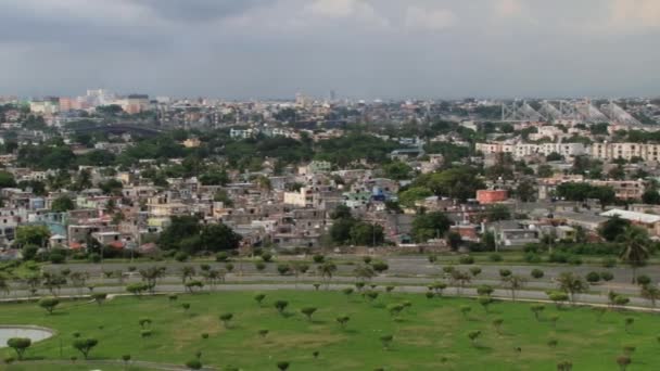 Vista para a paisagem urbana de Santo Domingo, República Dominicana . — Vídeo de Stock