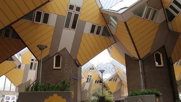 로테르 담, 네덜란드에 유명한 큐브 하우스의 외관. — 비디오