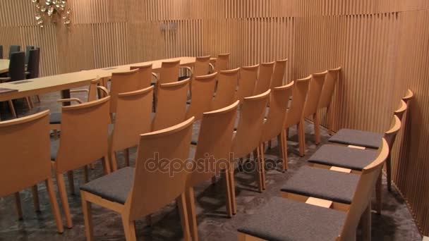 Interior do Parlamento Saami em Inari, Finlândia . — Vídeo de Stock