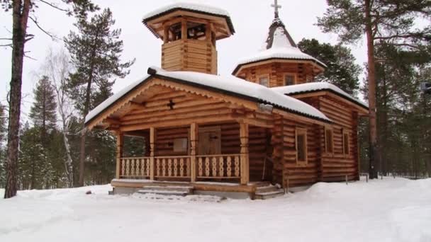 Extérieur de l'église orthodoxe russe à Nellim, Finlande . — Video