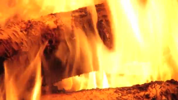 Wood burns in a fireplace in Saariselka, Finland. — Stock Video