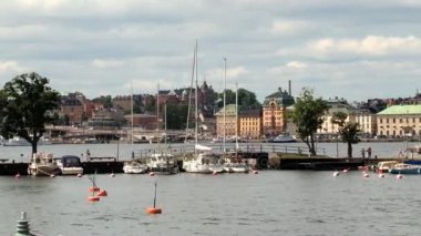 Stockholm, İsveç'te feribot gemisinden deniz ve Binalar için göster.