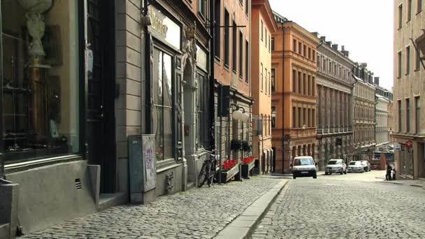 Stockholm, Svédország történelmi részén utcára néző. — Stock videók