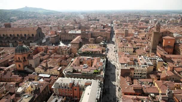 Vue aérienne du centre historique de la ville de Bologne, Italie . — Video