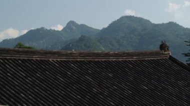 Haeinsa Budist tapınağı Haeinsa, Kore hacılar yaklaşım.