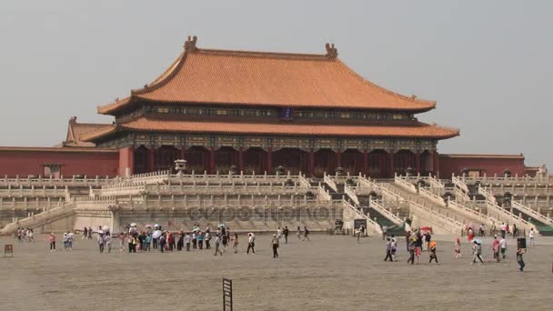 Los turistas visitan el palacio Gugun en Beijing, China . — Vídeos de Stock