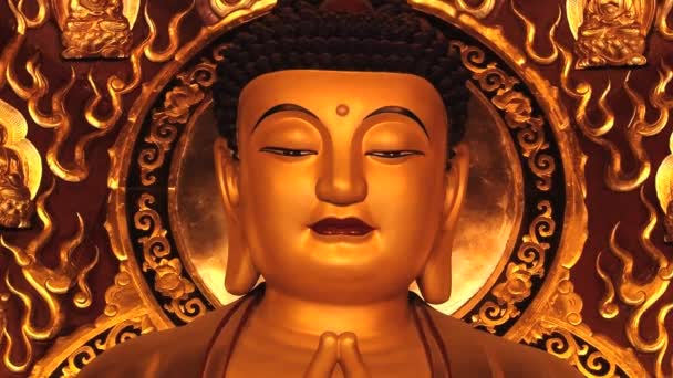 Obraz Buddhy v Big Wild Goose pagoda v Xian, Čína. — Stock video