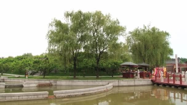 Δείτε την παραδοσιακή κτίριο στην κήπο Furong Datang Xian, Κίνα. — Αρχείο Βίντεο