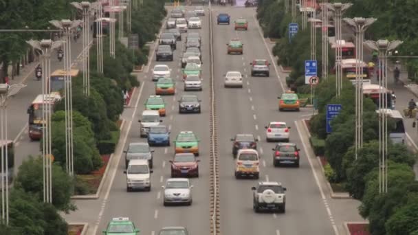 Θέα προς το βαρύ μποτιλιάρισμα στο δρόμο της Xian, Κίνα. — Αρχείο Βίντεο
