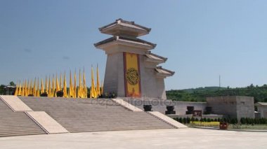 İnsanlar Xian, Çin Qin Shi Huang Türbesi ziyaret.