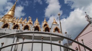 Mae Sot, Tayland Wat Mani Phraison tapınağın dış. 