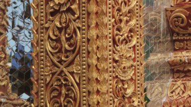 Mae Sot, Tayland Wat Mani Phraison tapınağın dış detay. 