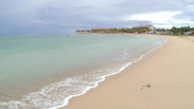 Kumlu plaja Trincomalee, Sri Lanka görüntülemek.