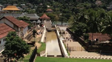 Tapınak, diş (Dalada Maligava) Kandy, Sri Lanka görünümüne. Onun bir Buda'nın kalıntı içeren Sri Lanka'nın en ünlü yerlerinden.