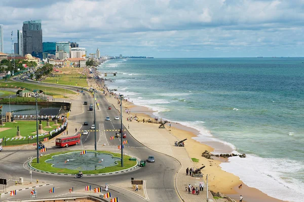 Met het oog op de kust in het centrum van Colombo, Sri Lanka. — Stockfoto