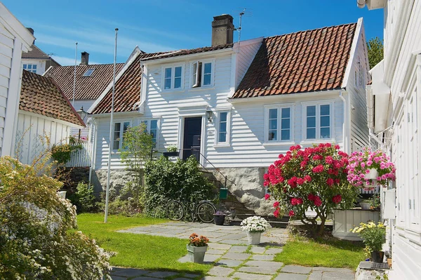 Gebouwen van de oude stad in Stavanger, Noorwegen. — Stockfoto