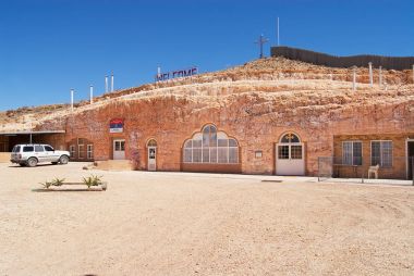 Dış, yeraltı Sırp Ortodoks Kilisesi Coober Pedy, Avustralya. 