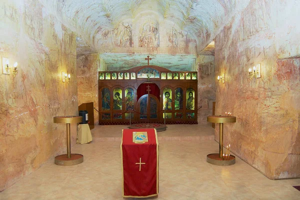 내부는 지 하 세르비아 정교회의 큐 퍼 페 디, 호주. — 스톡 사진