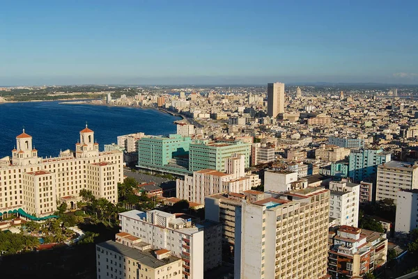 Luchtfoto uitzicht over de stad van Havana in Havana, Cuba. — Stockfoto