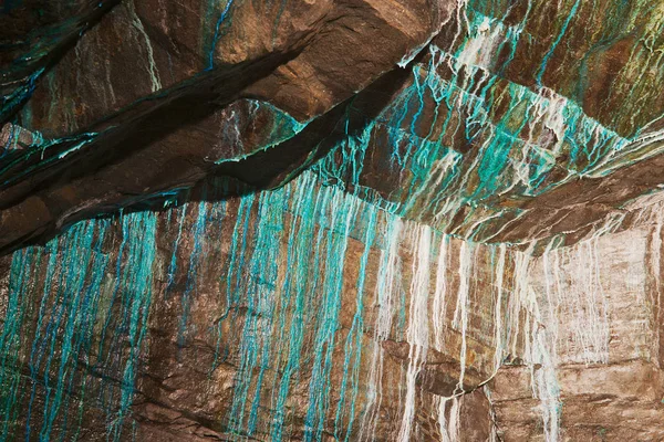 Struttura astratta del rame ossidato sulle pareti della miniera di rame sotterranea di Roros, Norvegia . — Foto Stock