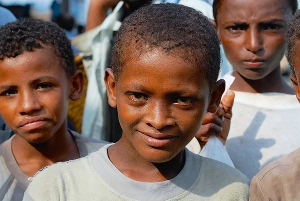 Hudaydah Jemen Září 2006 Portrét Neznámé Jemenských Teenagerů Rybím Trhu — Stock fotografie