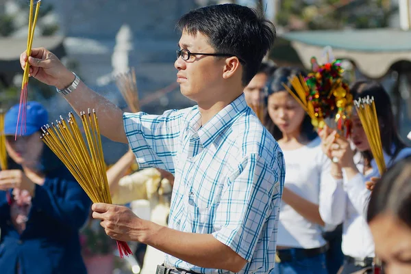 Chi Minh Vietnam Febbraio 2007 Persone Non Identificate Pregano Tempio — Foto Stock