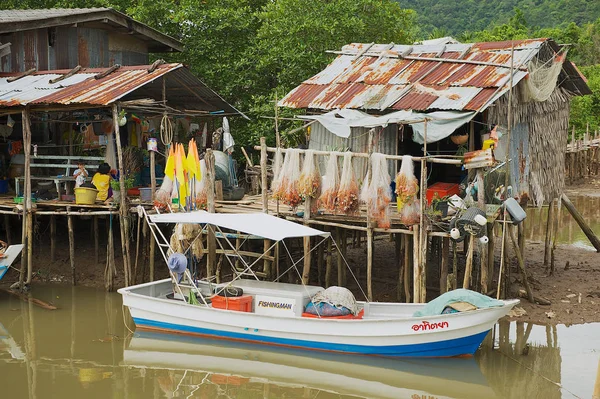 Koh Chang Thailand Mei 2009 Uitzicht Naar Het Vissersdorp Met — Stockfoto