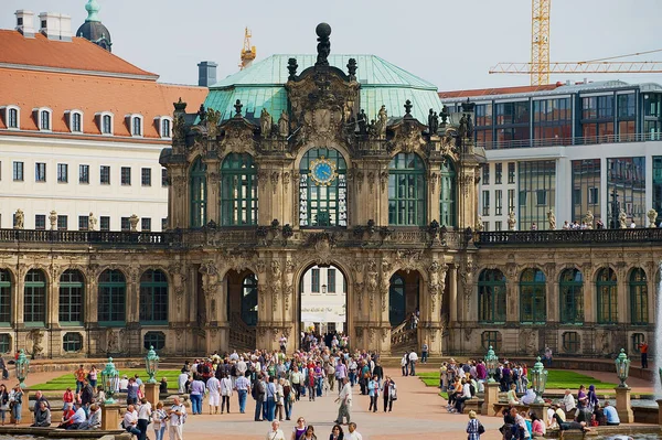 Dresden Alemanha Maio 2010 Pessoas Não Identificadas Visitam Famoso Palácio — Fotografia de Stock