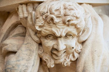 Dresden, Almanya - 18 Mayıs 2010: Dış bir heykel ünlü Zwinger Palace ve karmaşık Park Dresden, Almanya.