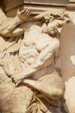 Dresden, Almanya - 18 Mayıs 2010: Dış bir heykel ünlü Zwinger Palace ve karmaşık Park Dresden, Almanya.