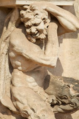 Dresden, Almanya - 18 Mayıs 2010: Dış bir heykel ünlü Zwinger Palace ve karmaşık Park Dresden, Almanya.