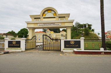 Kuala Terengganu, Malezya - 01 Eylül 2009: Dış giriş kapısı Kuala Terengganu, Malezya'Sultan ' ın Palace'e (Istana Maziah).