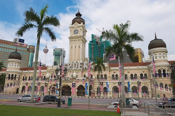 Nézd a Sultan Abdul Samad Building, a függetlenség téren (Dataran Merdeka), Kuala Lumpur, Malajzia. — Stock Fotó