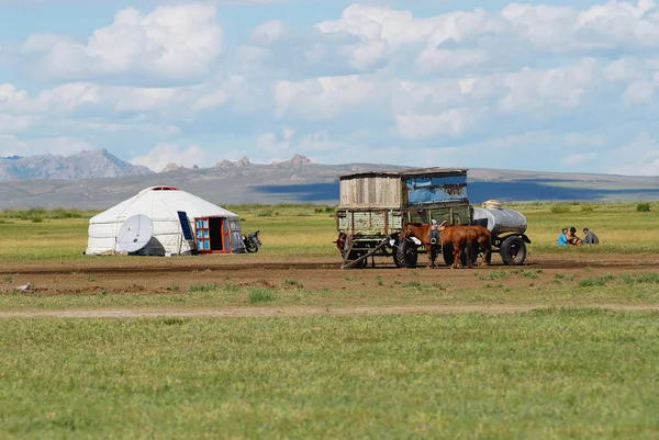 Circa Harhorin Mongolia August 2006 Traditional Mongolian Yurt Steppe Circa — Stock Photo, Image