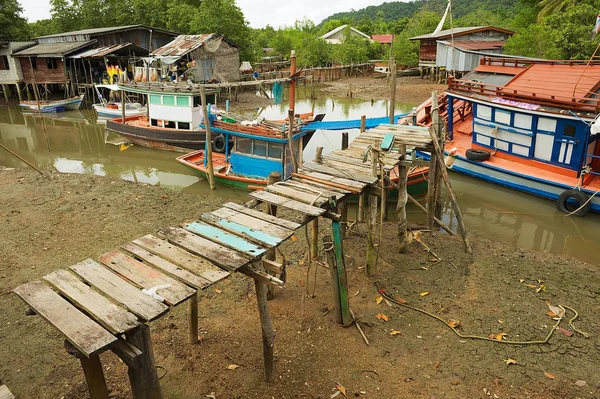 Koh Chang Thailand Mei 2009 Uitzicht Naar Het Vissersdorp Met — Stockfoto