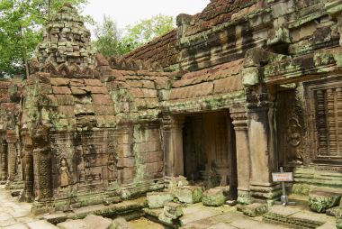 Siem Reap, Kamboçya Preah Khan Tapınağı kalıntıları için görüntüleyin.