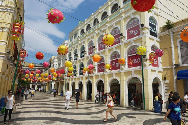 Macau China Septiembre 2013 Personas Identificadas Caminan Por Plaza Del — Foto de Stock