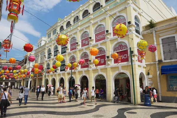Macau China Septiembre 2013 Personas Identificadas Caminan Por Plaza Del — Foto de Stock