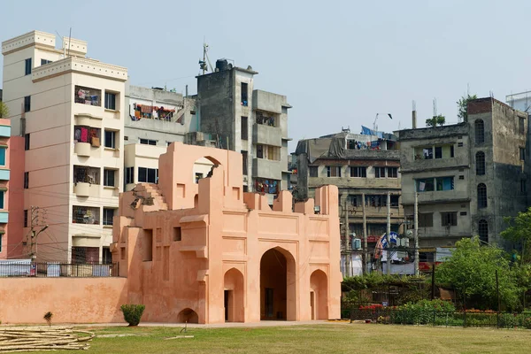 Dhaka Bangladeş Şubat 2014 Bangladeş Dhaka Kentindeki Konut Binaları Ile — Stok fotoğraf