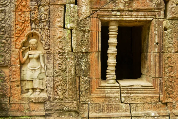 Kamenné řezby v troskách chrámu Ta Som v Siem Reap, Kambodža. — Stock fotografie