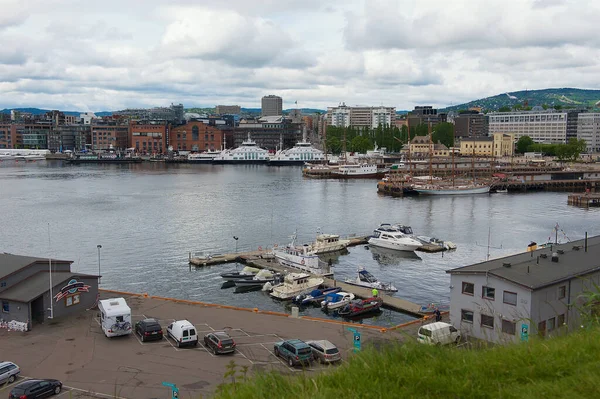 ノルウェーのオスロ 2012年6月3日 ノルウェーのオスロ市と港を見る — ストック写真