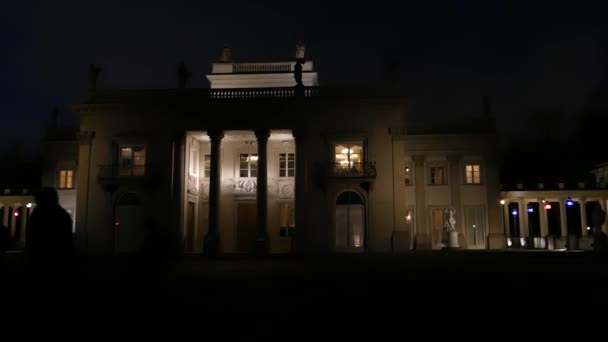 Un beau théâtre classique polonais la nuit . — Video