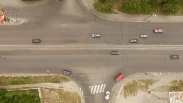 Antenn - stadstrafik, bilar, lastbilar, bussar på vägen - 2 — Stockvideo