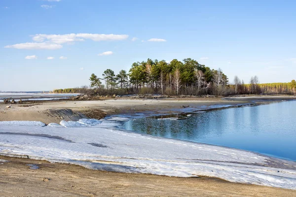Spring landscape on Siberian river Ob — Stock Photo, Image