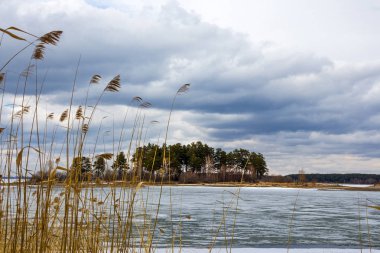 Bahar Ob Nehri üzerinde buz erime. OB depo, Novosibirsk Oblastı, Sibirya