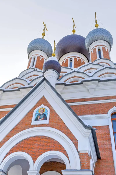 Ortodoxa kyrkan för att hedra förvandling. Staden av gruppundantagsförordningen — Stockfoto