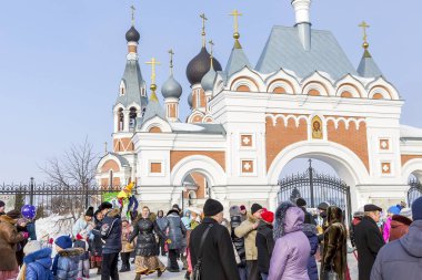 Maslenitsa Chur adlı Rus şenlikte festivaller
