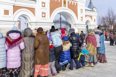 Maslenitsa Chur adlı Rus şenlikte festivaller